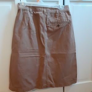 Tan Cabela's Size 8 Knee-Length Skirt with Pockets